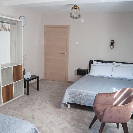 Mehana Apartmani Leskovac  Buitenkant foto