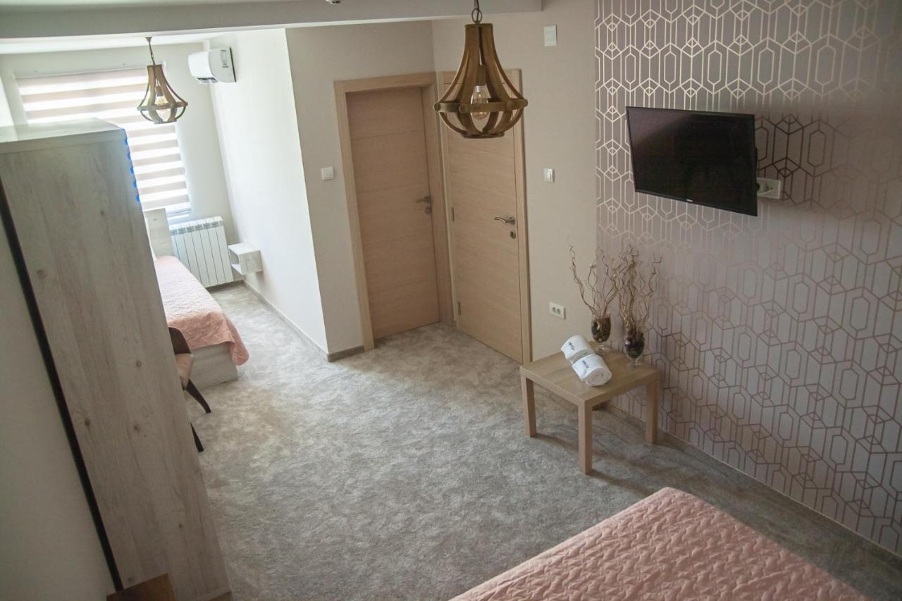Mehana Apartmani Leskovac  Buitenkant foto