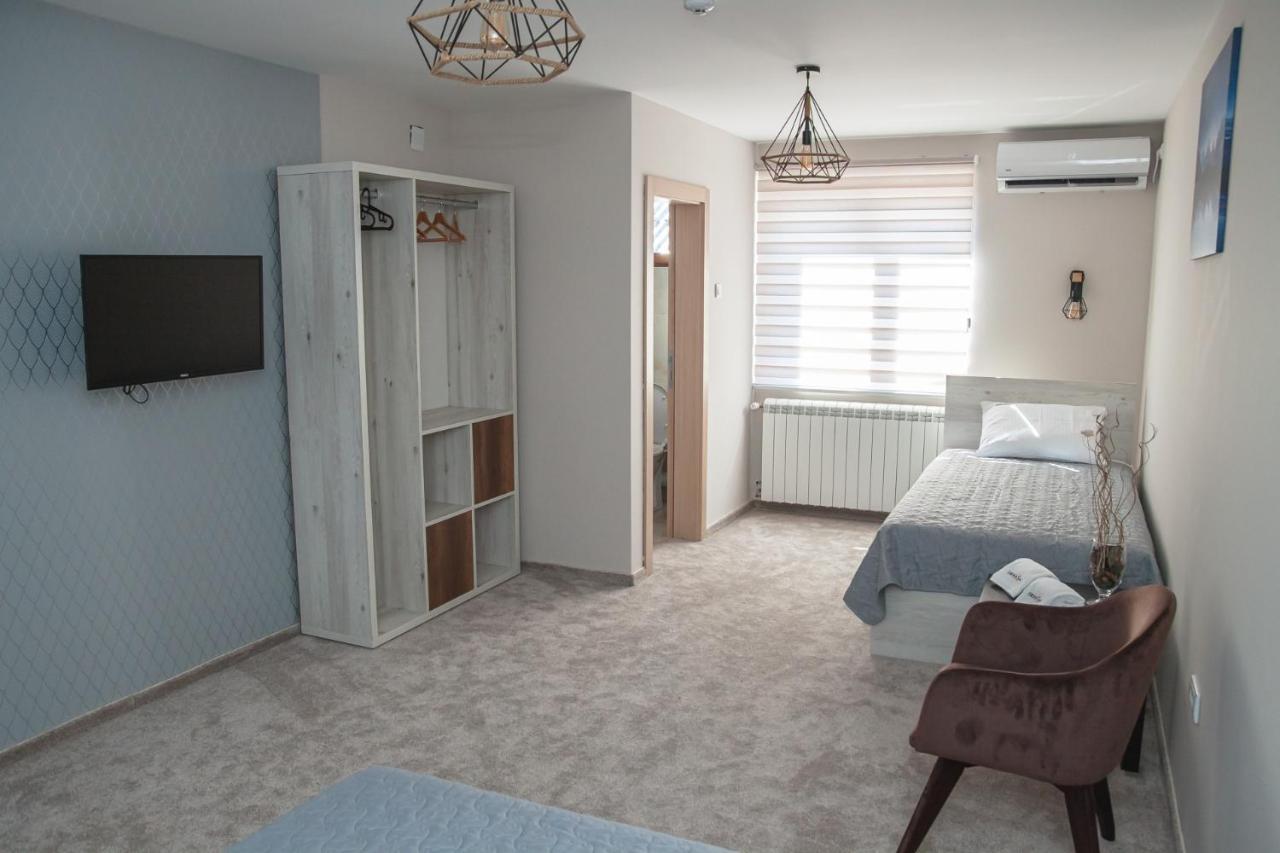 Mehana Apartmani Leskovac  Buitenkant foto