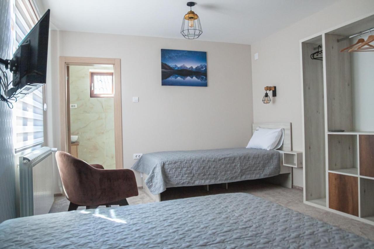 Mehana Apartmani Leskovac  Buitenkant foto
