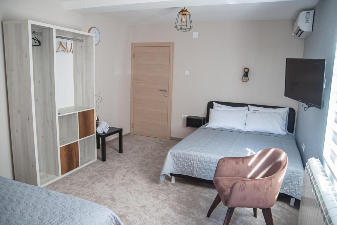 Mehana Apartmani Leskovac  Buitenkant foto