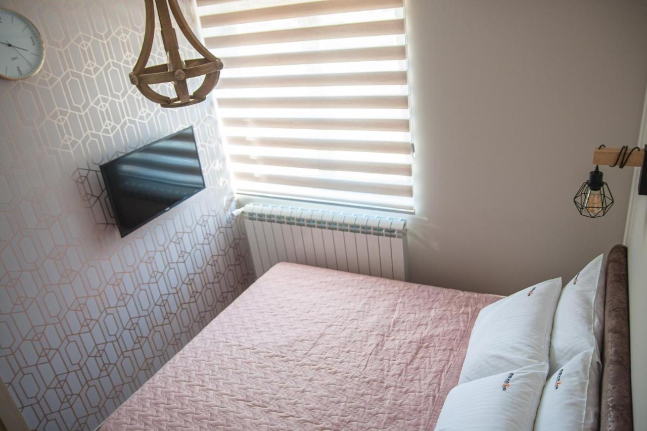 Mehana Apartmani Leskovac  Buitenkant foto