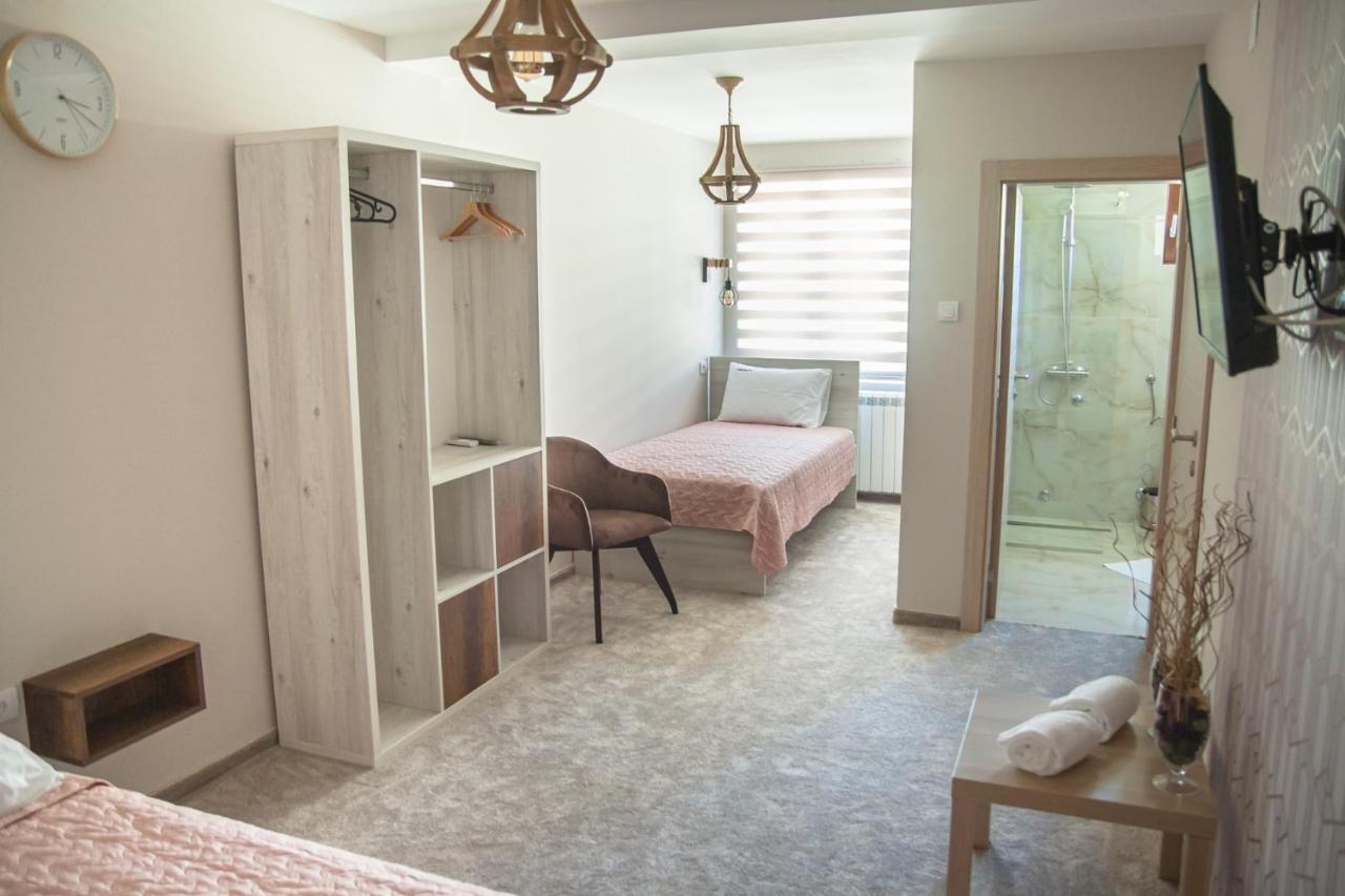 Mehana Apartmani Leskovac  Buitenkant foto