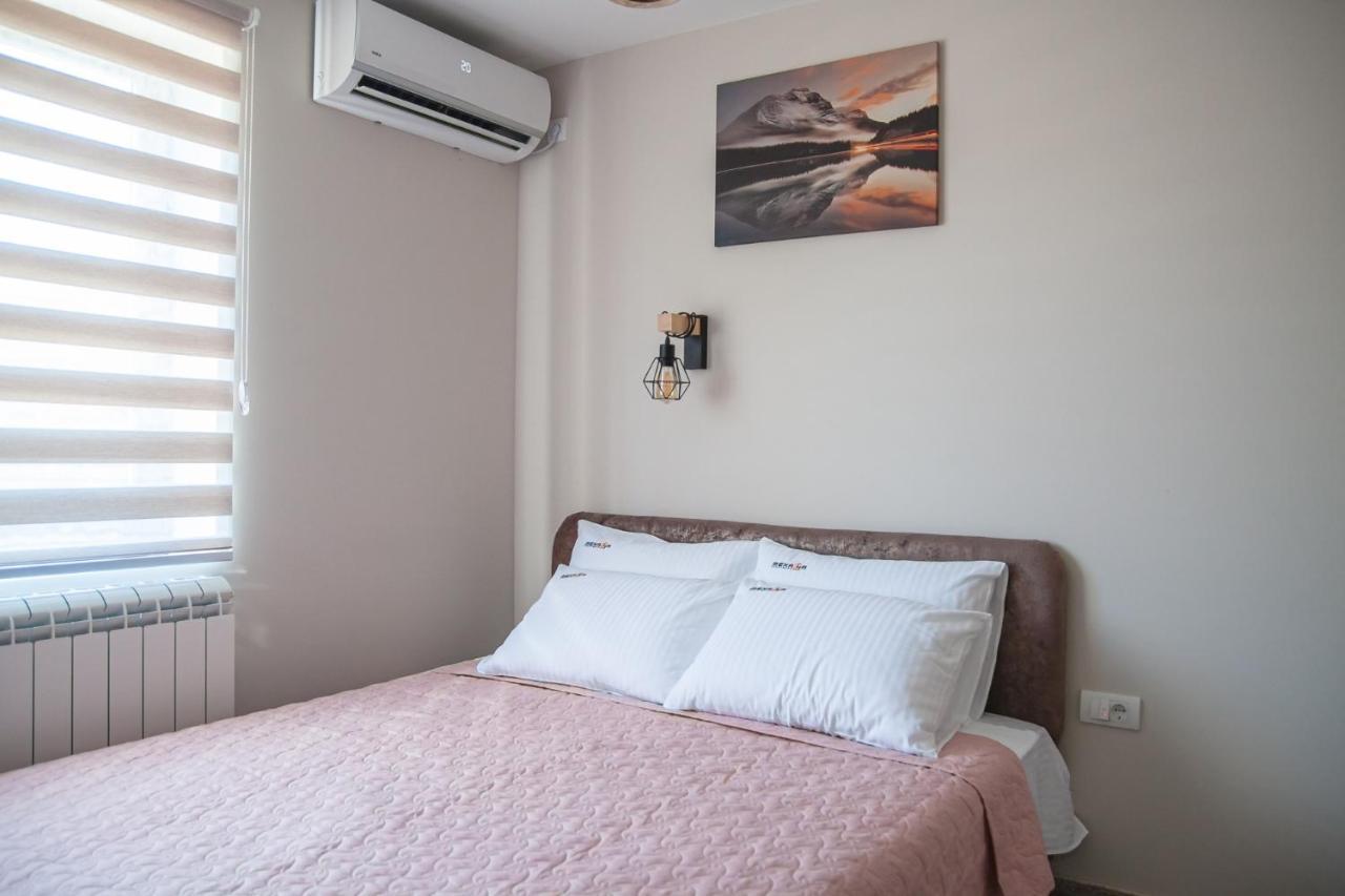 Mehana Apartmani Leskovac  Buitenkant foto
