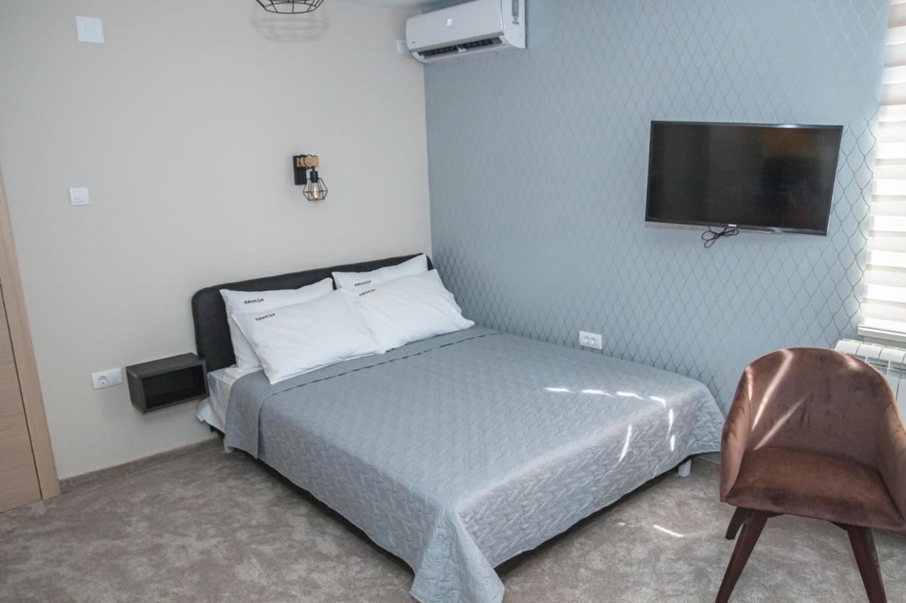 Mehana Apartmani Leskovac  Buitenkant foto