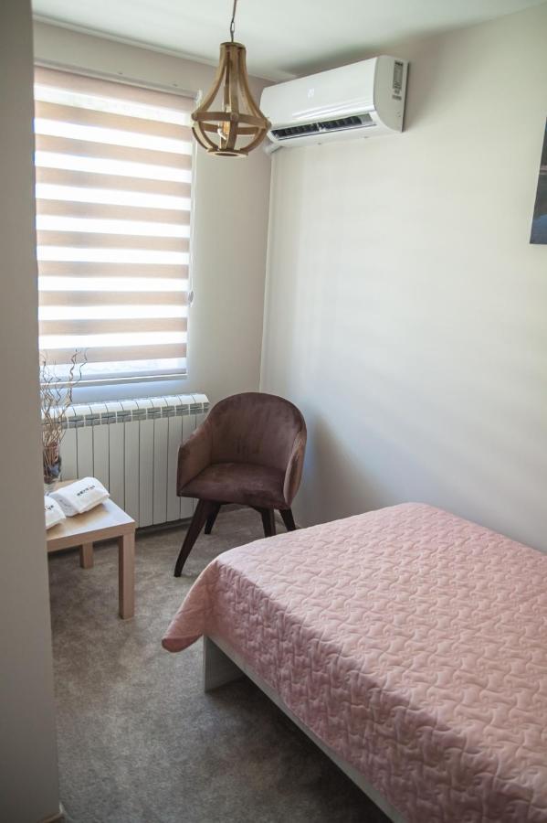 Mehana Apartmani Leskovac  Buitenkant foto