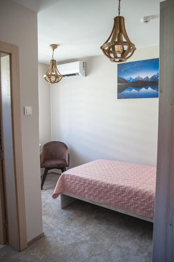 Mehana Apartmani Leskovac  Buitenkant foto
